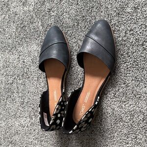 TOMS Women's Black and Leopard Flats